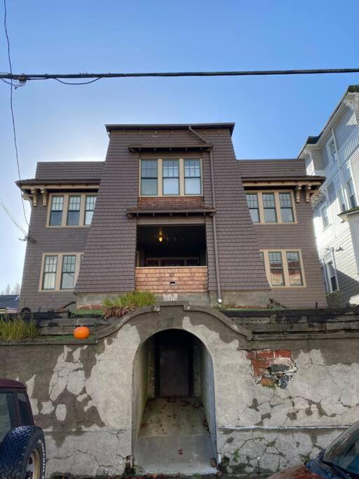 Historic Downtown Riverview Flat, No 3 Astoria Exterior photo